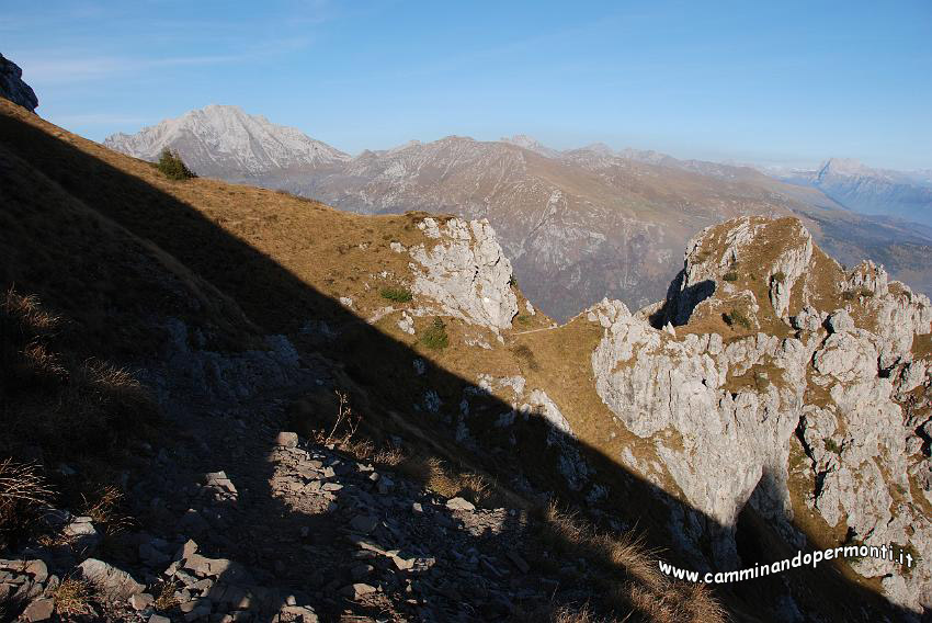 09 13496 Verso il Col dei Brassamonti.JPG